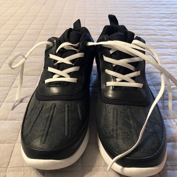 Cougar Weatherproof Sneakers - Picture 1 of 2